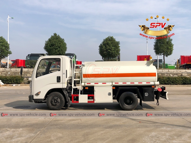 2,000 Litres Refueling Tank Truck JMC - LS 2,000 Litres Refueling Tank Truck JMC - LS